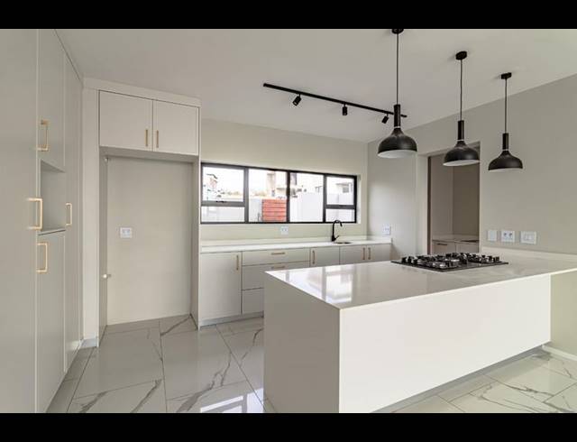 4 BEDROOM HOUSE FOR SALE IN JACKAL CREEK GOLF ESTATE